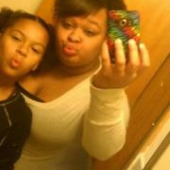 Larissa Twitch Hecke