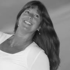 Cristina Van Den Aker