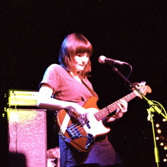 Holly McIntosh - Bassist