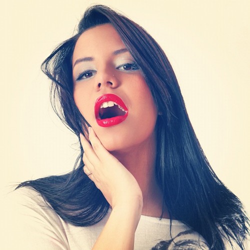 TATY KISS OFICIAL’s avatar