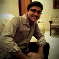 Un Paarvaiyil Oraayiram