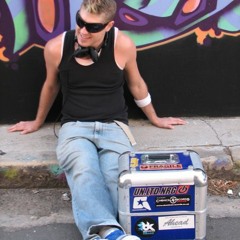 Cyber_DJ