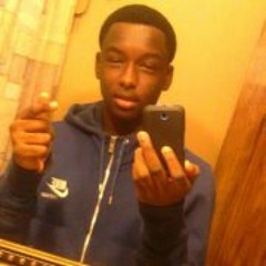 Ayoo WhizCity Derrick