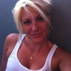 roxy_foxy79@hotmail.com