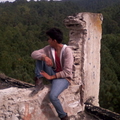 Thom Nebular Plastick