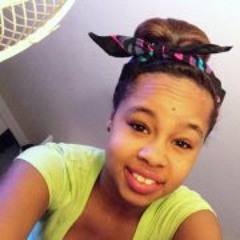 DesireeMya..Lovees you <3