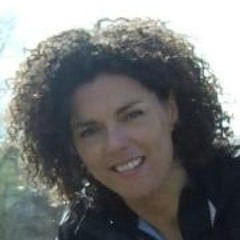 Moniek Van der Velden