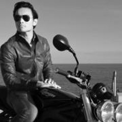 Aaron Moreno Casi Negro