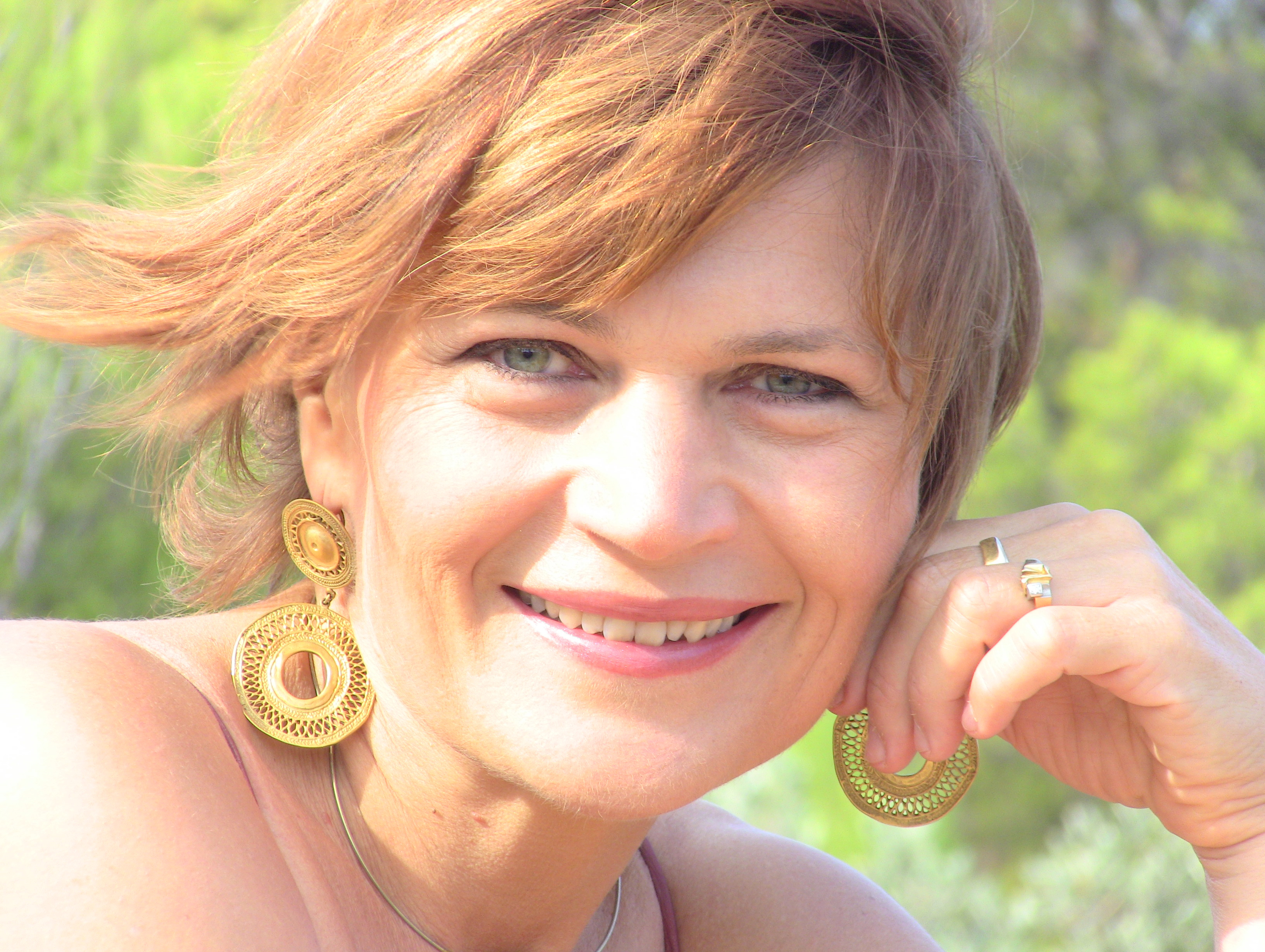 Singer- Mezzosoprano- coach-Movicanto