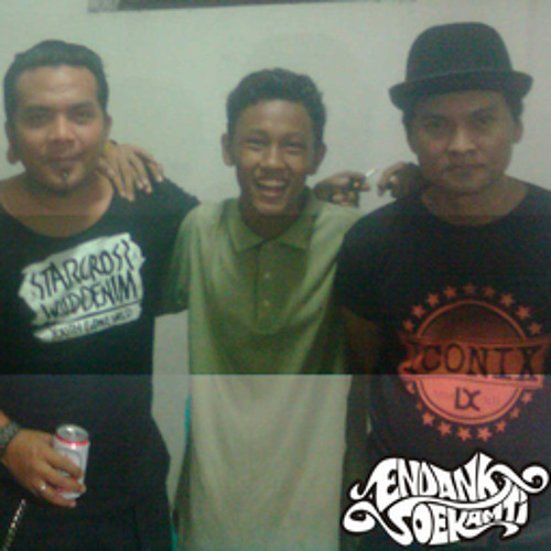 Superman Is Dead - bulan dan ksatria (live)