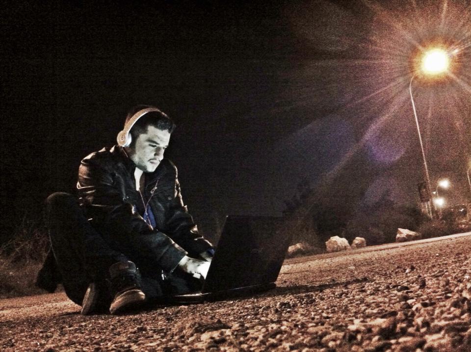 Meni Abuksis podcast artwork