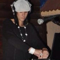 DJ Hooty - Girls Can Be Cruel