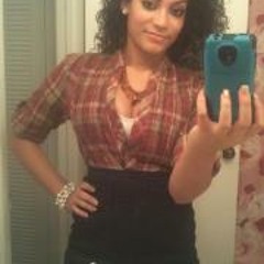 Victoria Gonzalez 35