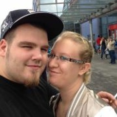 Kadusch Retrogott Tom