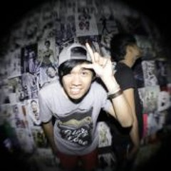 PERAHU RETAK-PERAHU RETAK - Berdiri Sahabat