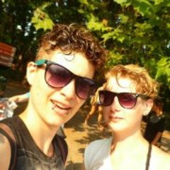 Tiefgrundschwarz Isus