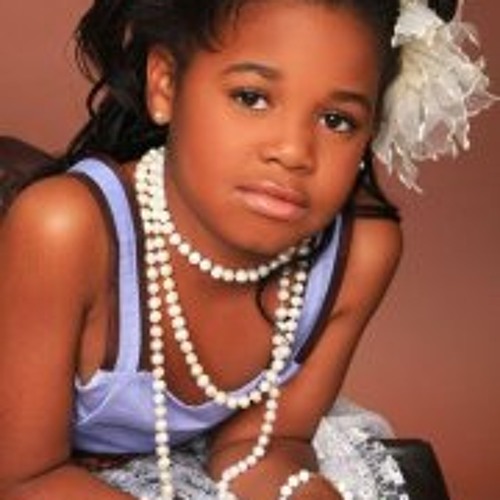 Stream Yesenia Nash music Listen to songs, albums, playlists for free