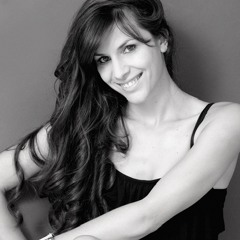 Daniela Grittini Locutora