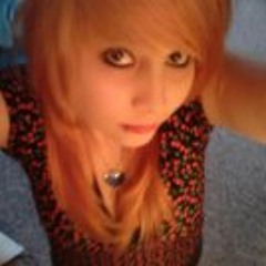 Laura Iwrestledabearonce