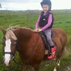 Samantha Louise ჱܓ