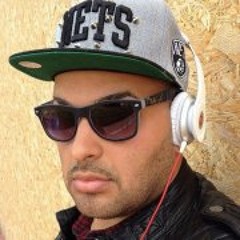 Moe Phoenix Offiziell