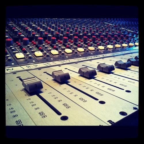 Biffy Clyro - Machines (Live Session Produced And Engineered By Luke Wildig)