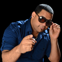 Frank Reyes Ft Alexandra - Que Esta Pasando Entre Los Dos  (QH) 2 J Martinez Edit 132Bpm