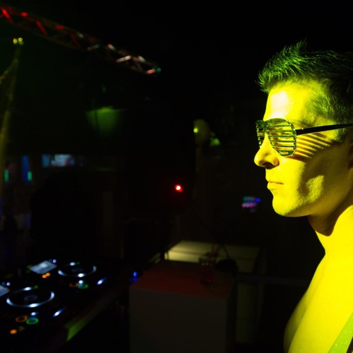 SuperCIRCUIT 2011