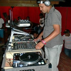 VAKERO FT ANTONI SANTOS (HOY SE VA ABEBER) BY GENTE VAKANA..