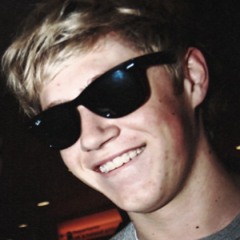MiaRNialler_