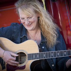 Perry Desmond-Davies