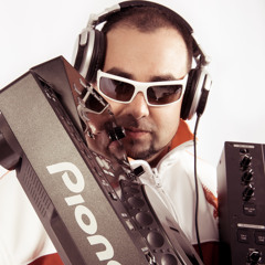 MiKe MarK KhaMis aka MK