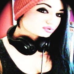 Simmone Simmy Pettet