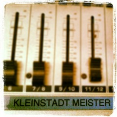 s-Y-a Kleinstadt Meister