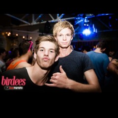 tayne1993@hotmail.com