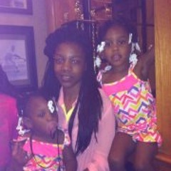 MsÁshléy ZúriándKé