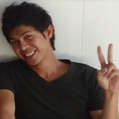 Rất Lạ 1