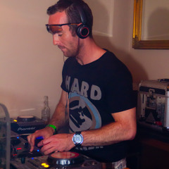 DJ Adrian Bäcker - Massive Techtronic [orinignal non mastered]