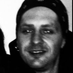 Leeroygamji@hotmail.co.uk