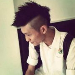 散场的拥抱..midnight again..走音很可怕:(