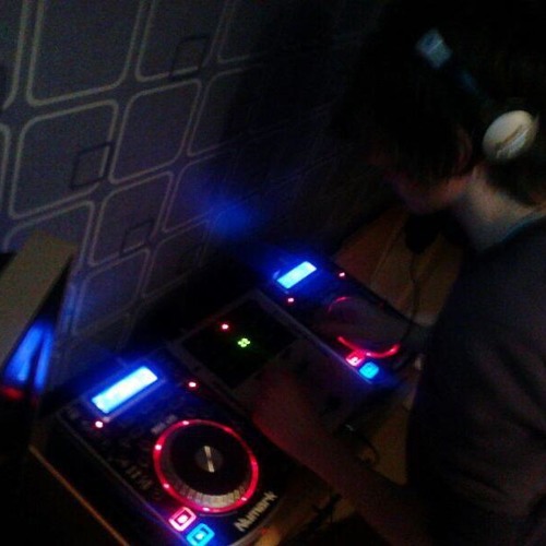 Thursday night in with some ragga jungle tek :)