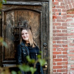 Victoria Rhianna Snow