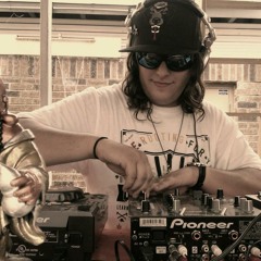 Dj Travis Lindsey