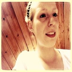 Candice Van Puyfelieck