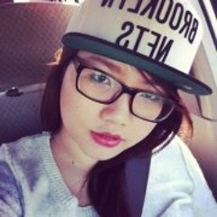 Uyen Pham 11