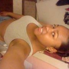 Kendra Owns DaThrone