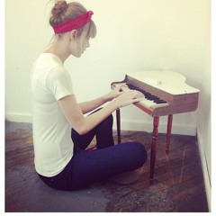 Bubblegum Bitch-Marina And The Diamonds(cover) at im gonna pop your bubblegum heart