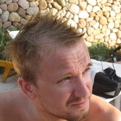 Max D