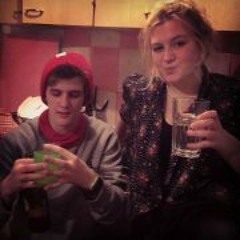 Niebo z dużymi chmurkami