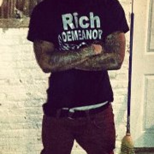 MDM RELL GUNNA  X  LUV TO STUNT